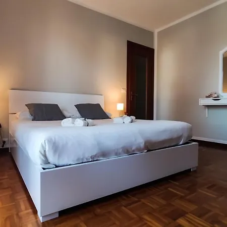 Apartment Da Vinci's House, A Due Passi Dalla Reggia *